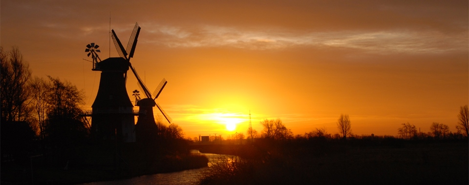 Die Greetsieler Zwillingsmühlen