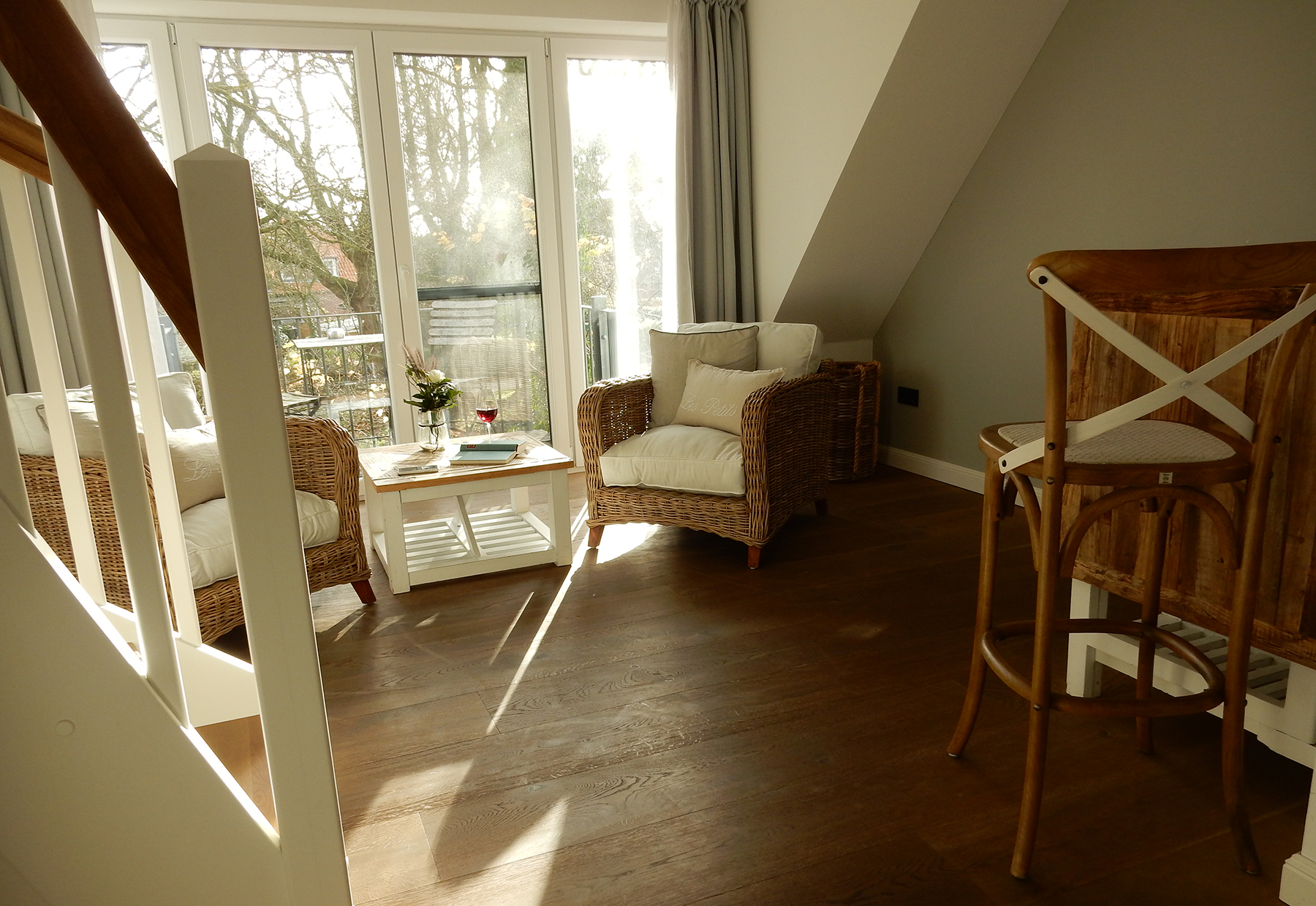 Maisonette-Appartement<br>mit Balkon & Parkblick | Hotel Leegerpark Greetsiel